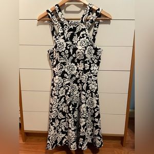 Dress Size 7/8 which is about S/M in other brands